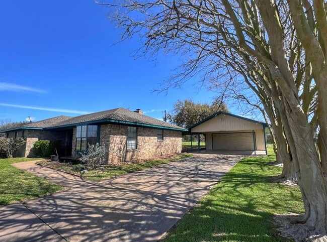 property at 11651 FM 1371