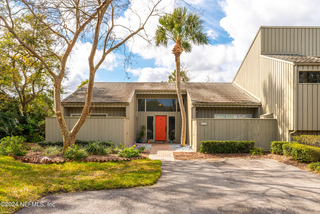 9996 Sawgrass Dr E in Ponte Vedra Beach, FL - Building Photo