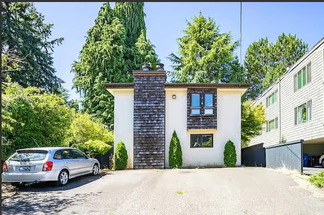 7333 47th Ave SW, Unit 1