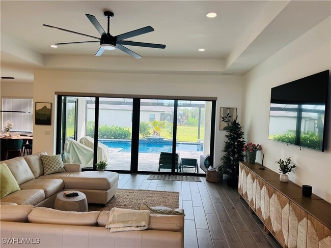 10798 Timber Creek Dr in Ft. Myers, FL - Building Photo - Building Photo