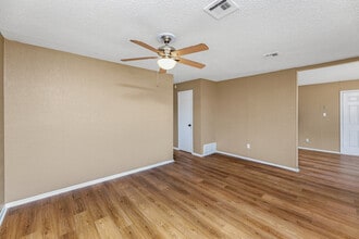 4804 NW 48th St in Oklahoma City, OK - Building Photo - Building Photo