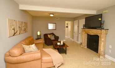 8843 Hunter Ridge Dr in Charlotte, NC - Building Photo - Building Photo