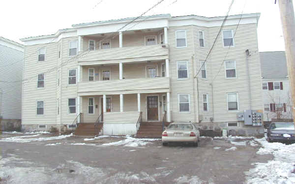 27-35 Maude St in Lowell, MA - Building Photo