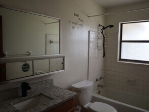 407 N Fowler Dr in Deltona, FL - Building Photo - Building Photo