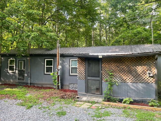property at 5 Red Bush School Rd