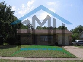 846 Bluewood Dr in Dallas, TX - Building Photo
