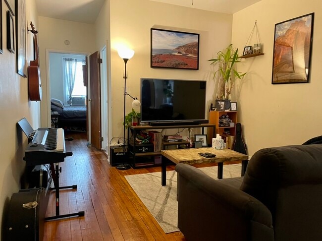 2119 S 16th St, Unit 2nd floor, Unit 2nd floor