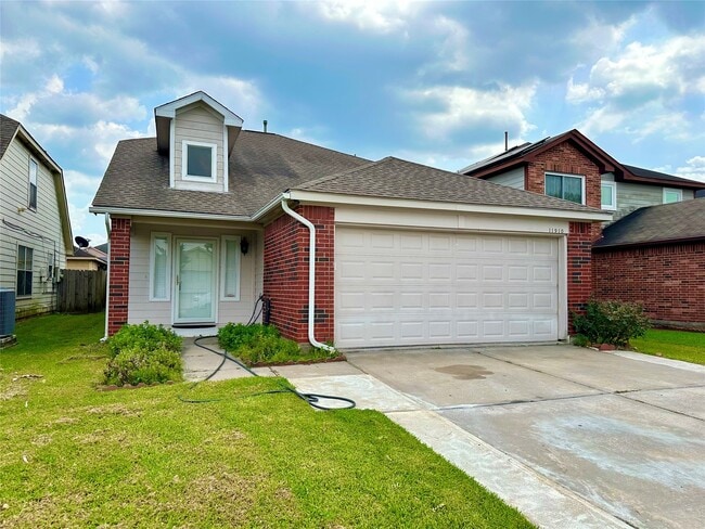 11910 Fossil Rock Ln in Houston, TX - Building Photo - Building Photo