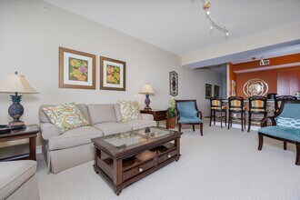 3000 Oasis Grand Blvd, Unit LPH-1 in Ft. Myers, FL - Building Photo - Building Photo