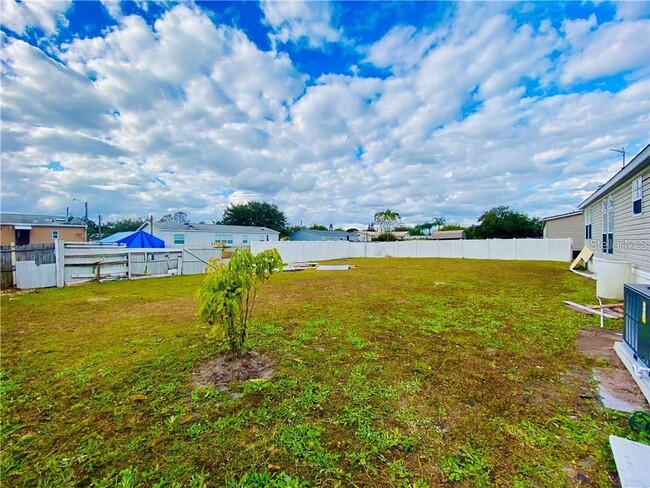 3214 Silver Lake Ct in Kissimmee, FL - Building Photo - Building Photo