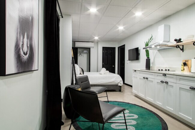 1020 16th St NW in Washington, DC - Building Photo - Building Photo