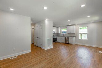 2005 S Lyerly St in Chattanooga, TN - Building Photo - Building Photo