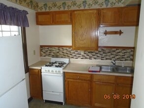 1523 N Jackson St in Junction City, KS - Building Photo - Building Photo