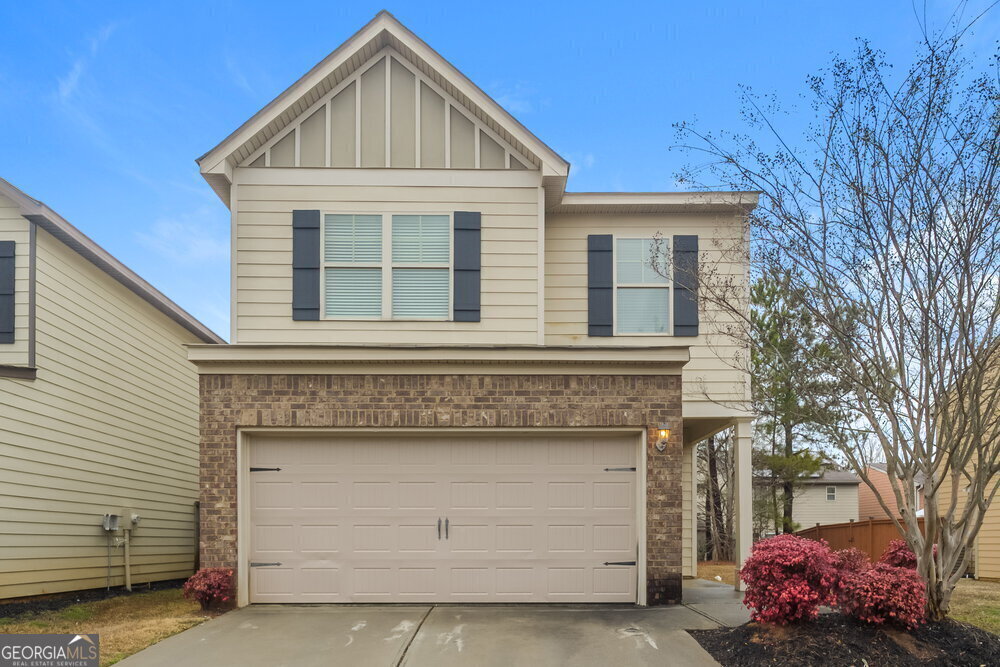 317 Lauren Dr in Fairburn, GA - Building Photo