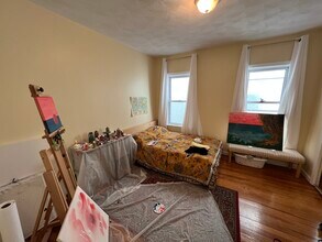 227 Holland St, Unit 1 in Somerville, MA - Foto de edificio - Building Photo