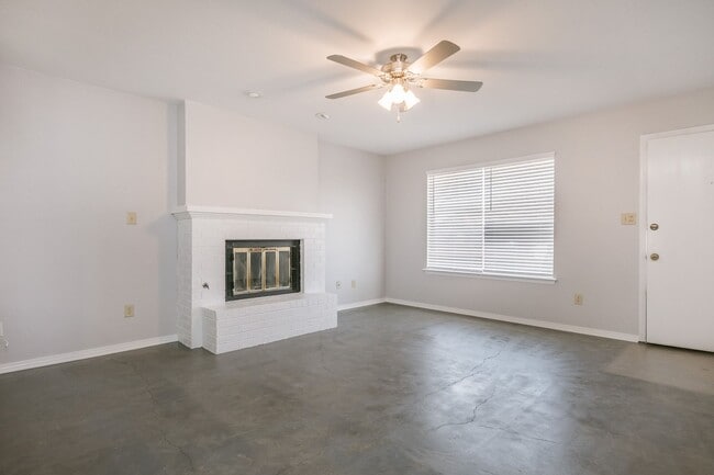 705 28th St in Canyon, TX - Building Photo - Building Photo