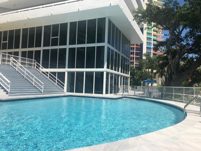 1627 Brickell Ave, Unit 1204 in Miami, FL - Building Photo - Building Photo