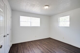 20105 San Marcos Hwy in San Marcos, TX - Building Photo - Building Photo