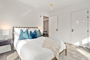 65 Walnut St, Unit 2 in Brookline, MA - Building Photo