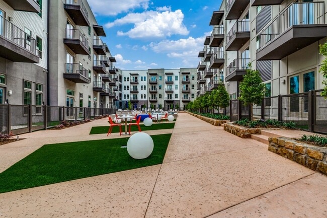 Luxia River East in Fort Worth, TX - Building Photo - Building Photo