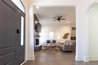 911 Hank Aaron Dr SW in Atlanta, GA - Building Photo - Building Photo