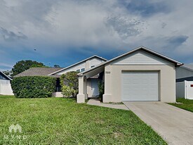 7830 Seasons Ln in New Port Richey, FL - Building Photo