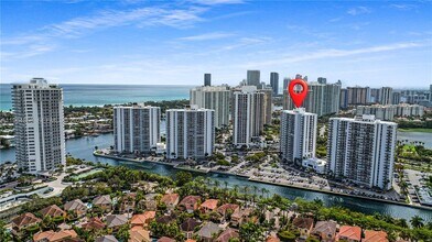 3731 N Country Club Dr in Aventura, FL - Foto de edificio - Building Photo
