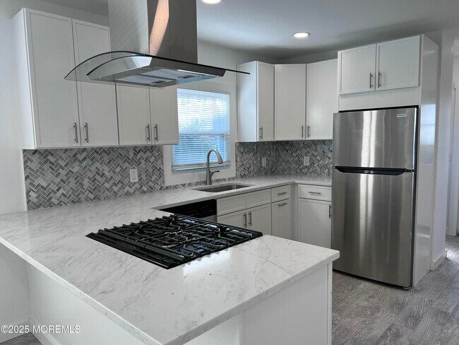 202 McCabe Ave in Bradley Beach, NJ - Building Photo - Building Photo