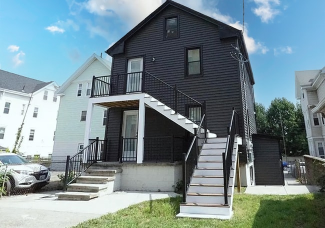 39 Schofield St in Providence, RI - Foto de edificio - Building Photo