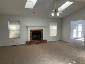 1829 Spruce Hill Dr in Belleville, IL - Building Photo - Building Photo