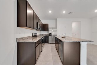 1496 Colt Creek Pl in Wesley Chapel, FL - Foto de edificio - Building Photo