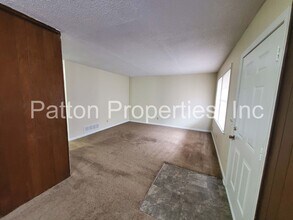 2201 Apple Valley Rd in Columbia, SC - Building Photo - Building Photo