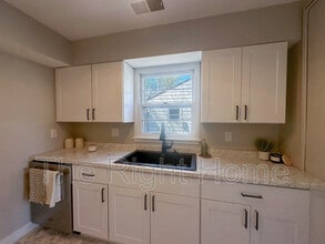 2810 S Crawford St in Bellevue, NE - Building Photo - Building Photo