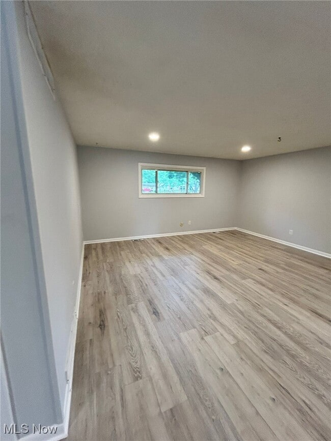 property at 1304 Brookdale Ln