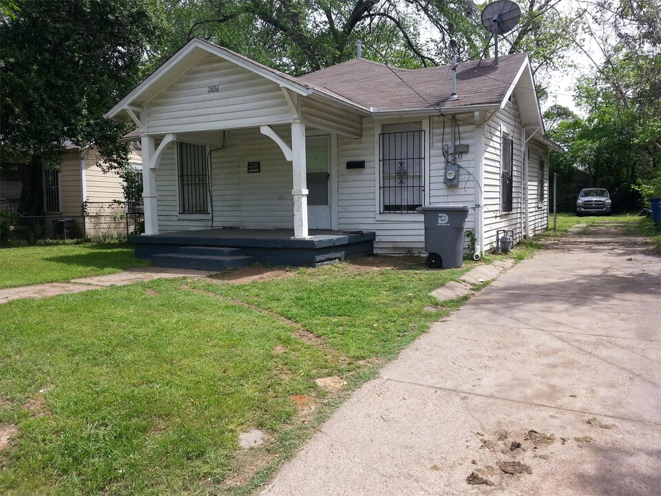 2836 Marburg St in Dallas, TX - Building Photo