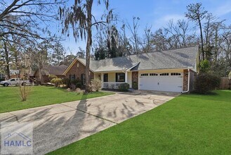 405 Club Dr in Hinesville, GA - Building Photo - Building Photo