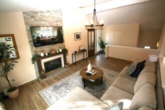 7 Twin Oak Ct in Avon, CT - Building Photo - Building Photo