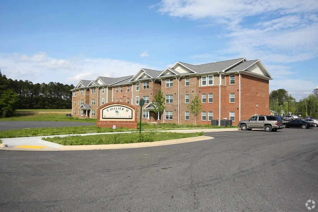 Cavalier Apartments II in Petersburg, VA - Building Photo