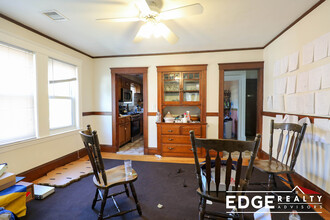 57 Vernon St, Unit 2 in Waltham, MA - Foto de edificio - Building Photo