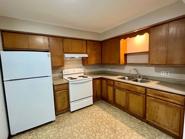 property at 811-813 Adler Rd