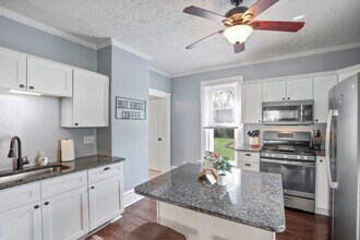 2393 Indiana Ave in Columbus, OH - Building Photo - Building Photo