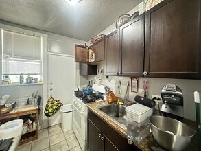 5662 N Ridge Ave in Chicago, IL - Building Photo - Building Photo