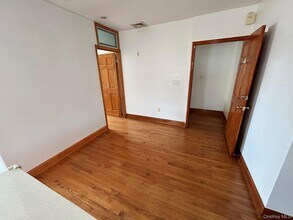 53-11 193rd St in Queens, NY - Building Photo - Building Photo