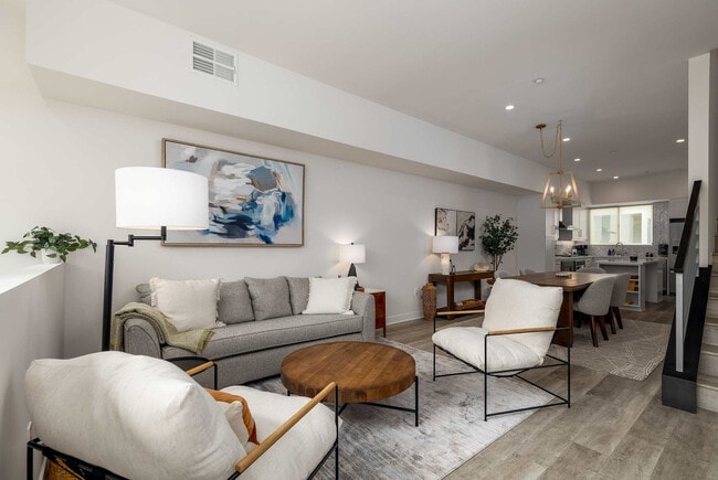 property at 551 Hawthorn St