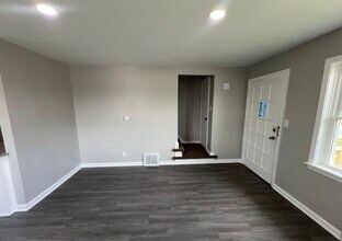 730 S Leonard St in Liberty, MO - Building Photo - Building Photo