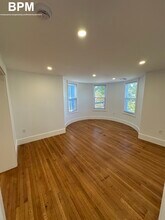 452 Centre St in Boston, MA - Building Photo - Building Photo