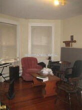 208 Winthrop Rd in Brookline, MA - Building Photo - Building Photo