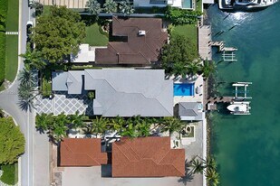 176 S Hibiscus Dr in Miami Beach, FL - Building Photo