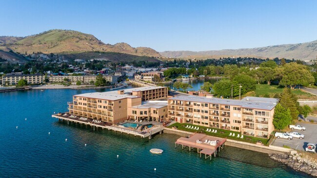 322 W Woodin Ave in Chelan, WA - Building Photo - Building Photo