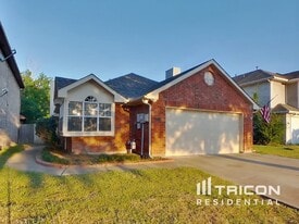 5208 Wolverton Ct in Garland, TX - Building Photo